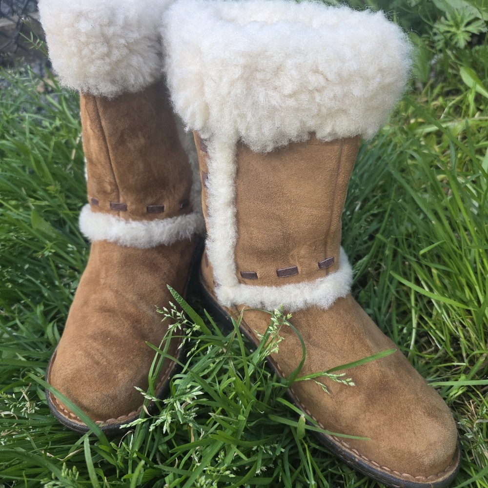 UGG Kids Chestnut Brown Suede Shearling Boots